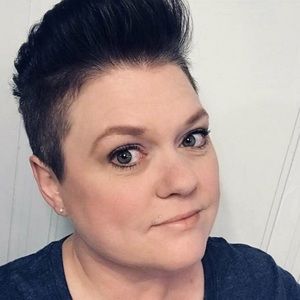 Meet your Posher, Caryn